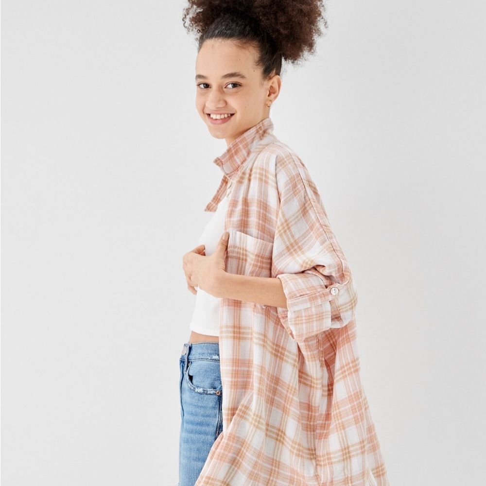 AE XL Oversized Button-up Beach Shirt in White Blush Tab Coral Plaid